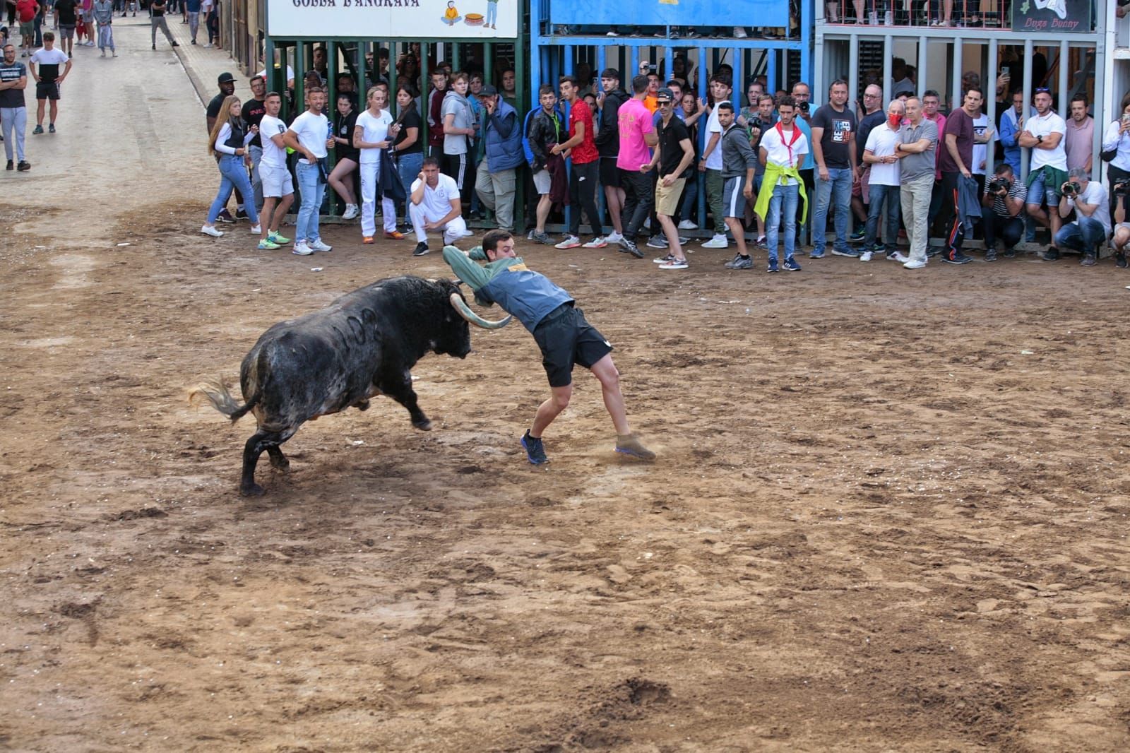 Las mejores imágenes de la jornada de toros del miércoles en Almassora