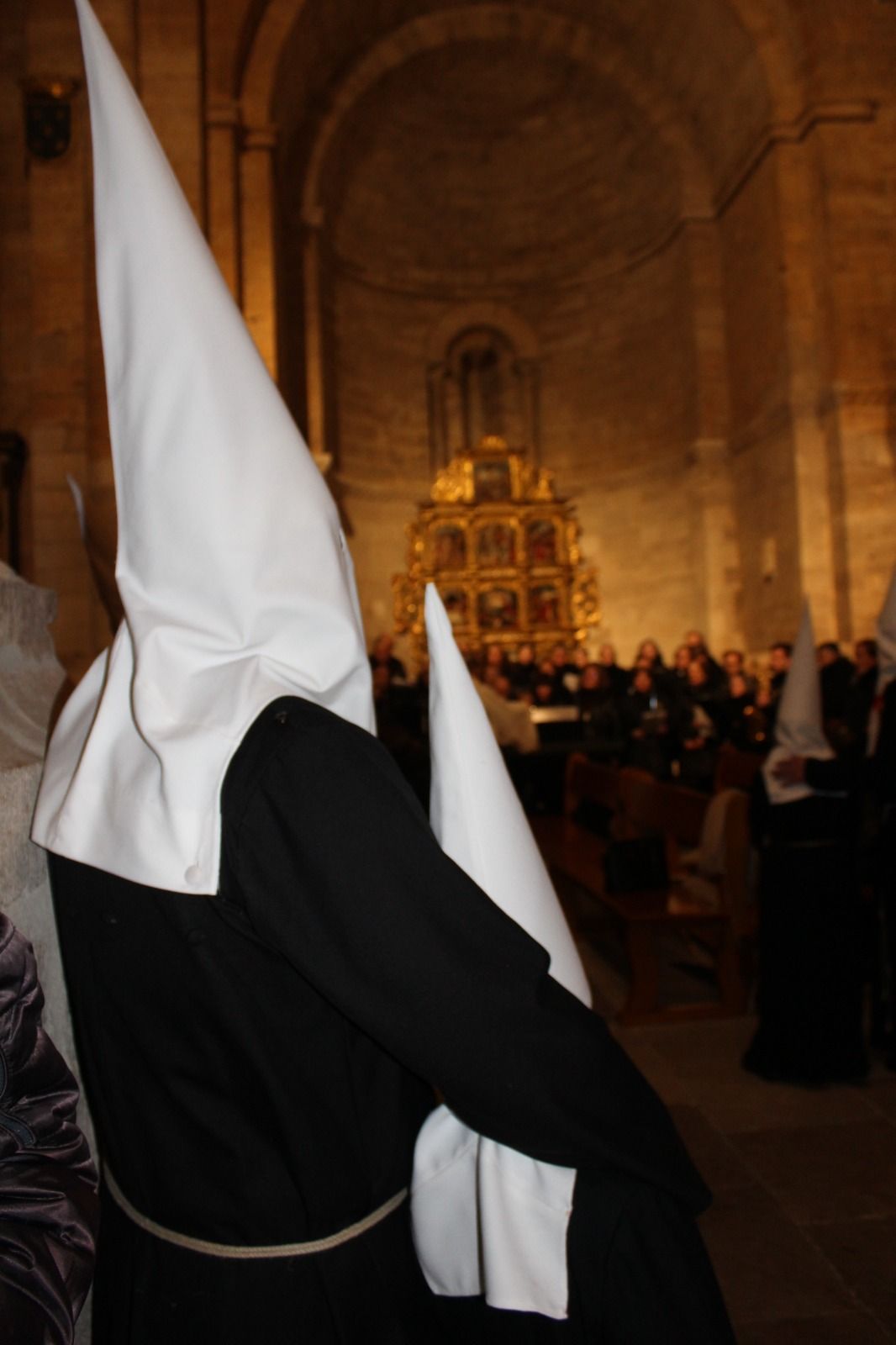 GALERÍA | Toro revive la esencia del Miércoles Santo en la Colegiata