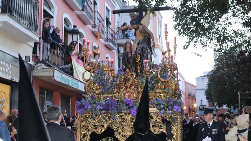 Santo Domingo y San Andrés llenan el Casco Antiguo con sus seis pasos