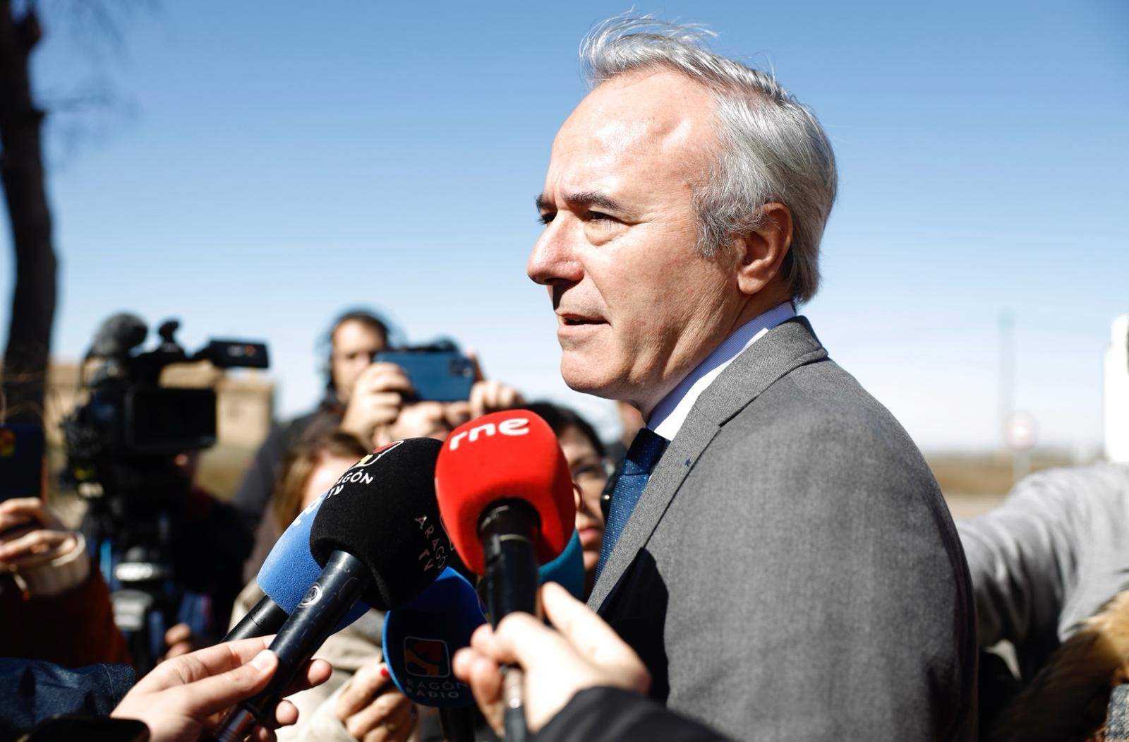 Azcón preside la reunión del CECOP en Luceni para hacer seguimiento de la crecida del Ebro