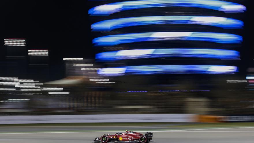 Ferrari sorprende en los test de F-1 en Bahrein con un morro... ¡que se hunde!