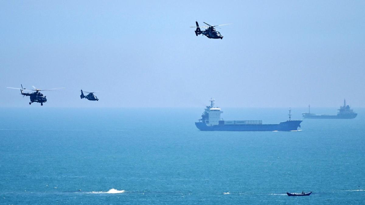 Maniobres militars xineses a l'illa de Pingtan, un dels punts més pròxims de la Xina continental a Taiwan, per la visita de Nancy Pelosi