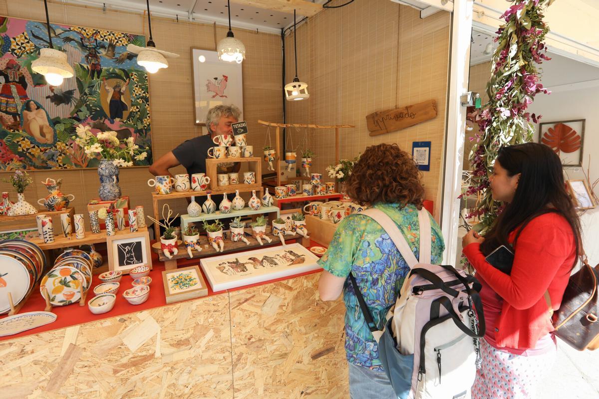 La Plaza de Zocodover acoge la Feria MIA de artesanía en Toledo: fecha, 24 participantes y programa completo