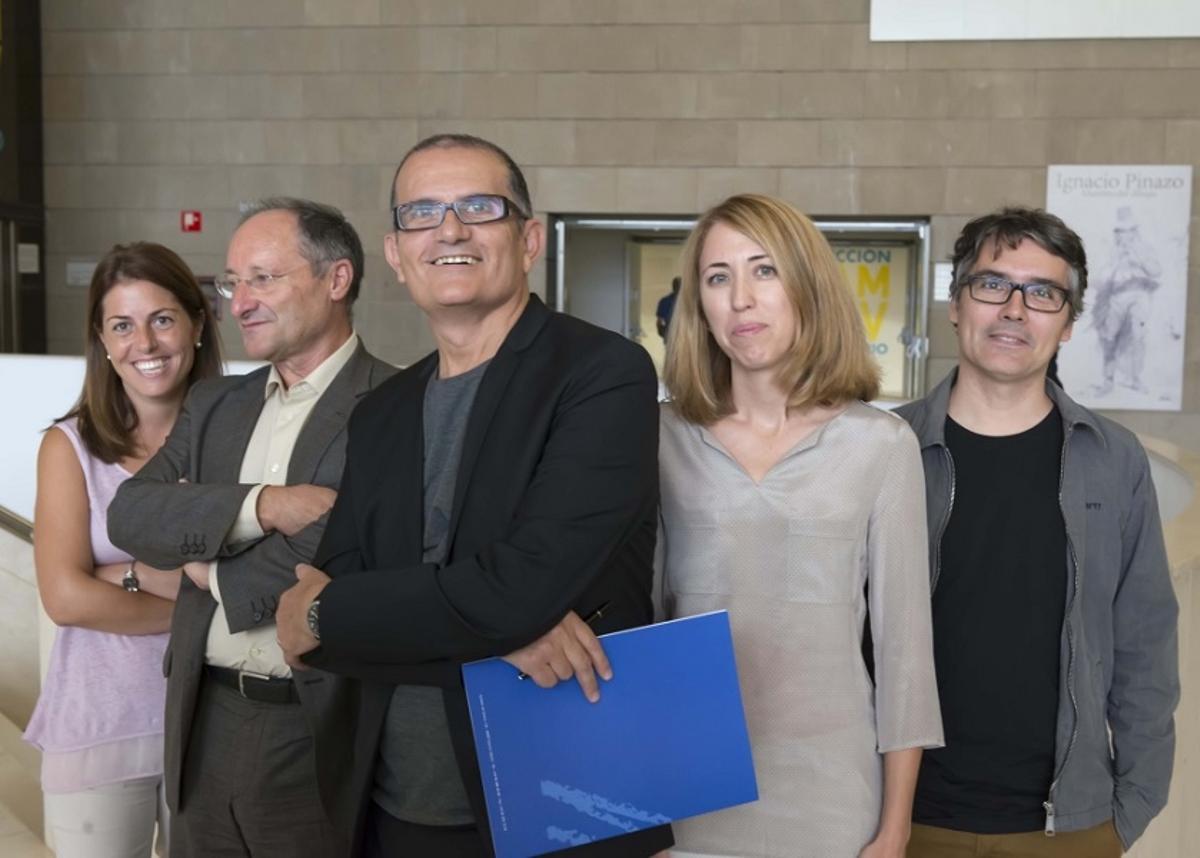 Raquel Gutiérrez (primera por la izquierda) como parte del equipo directivo de José Miguel G. Cortés.