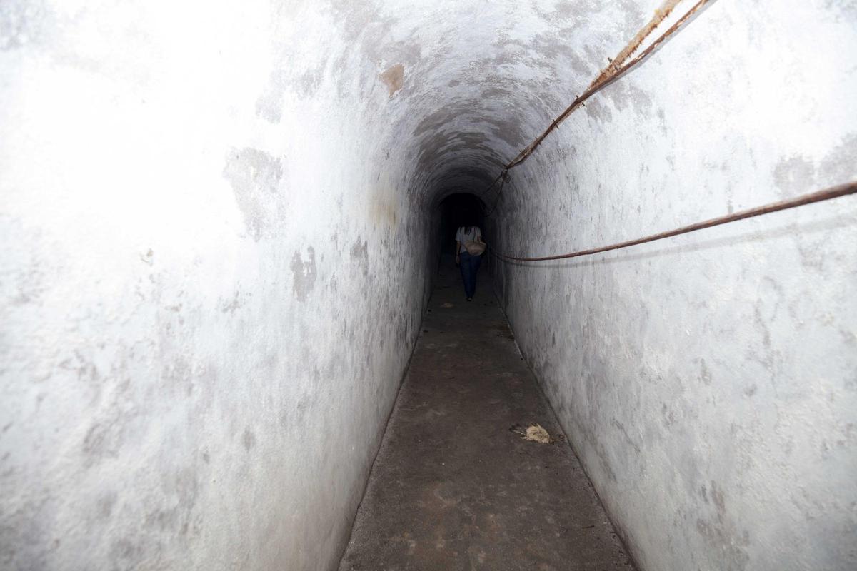 La galería del refugio de la Guerra Civil mide treinta metros de longitud.