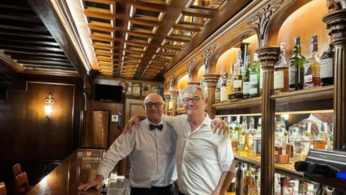 Pedro Sánchez, en su último día de trabajo en el Bar Parlamento.