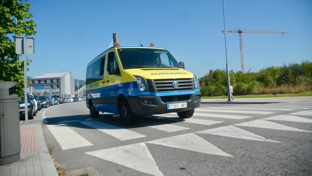 Foto de archivo de una ambulancia en Galicia