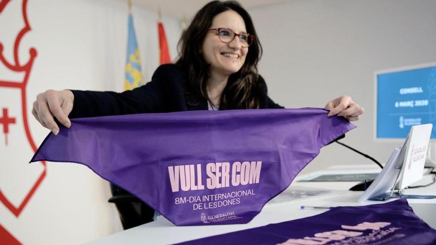 La vicepresidenta y portavoz del Consell, Mónica Oltra, ayer en la rueda de prensa posterior al pleno.