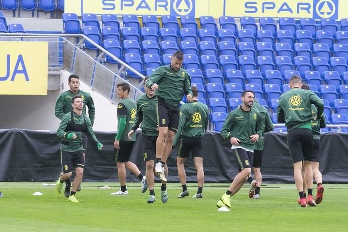 19.01.19. Las Palmas de Gran Canaria. Fútbol segunda división temporada 2018-19. Entrenamiento de la UD Las Palmas en el Estadio de Gran Canaria. Foto Quique Curbelo