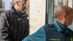 Gins Vicente, custodiado por la Guardia Civil.