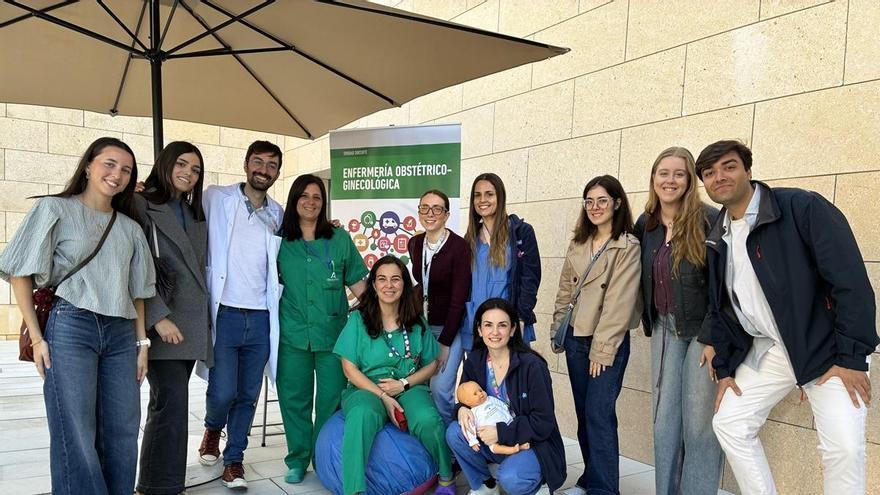 El hospital Reina Sofía de Córdoba abre sus puertas a futuros especialistas internos residentes para mostrar su oferta formativa