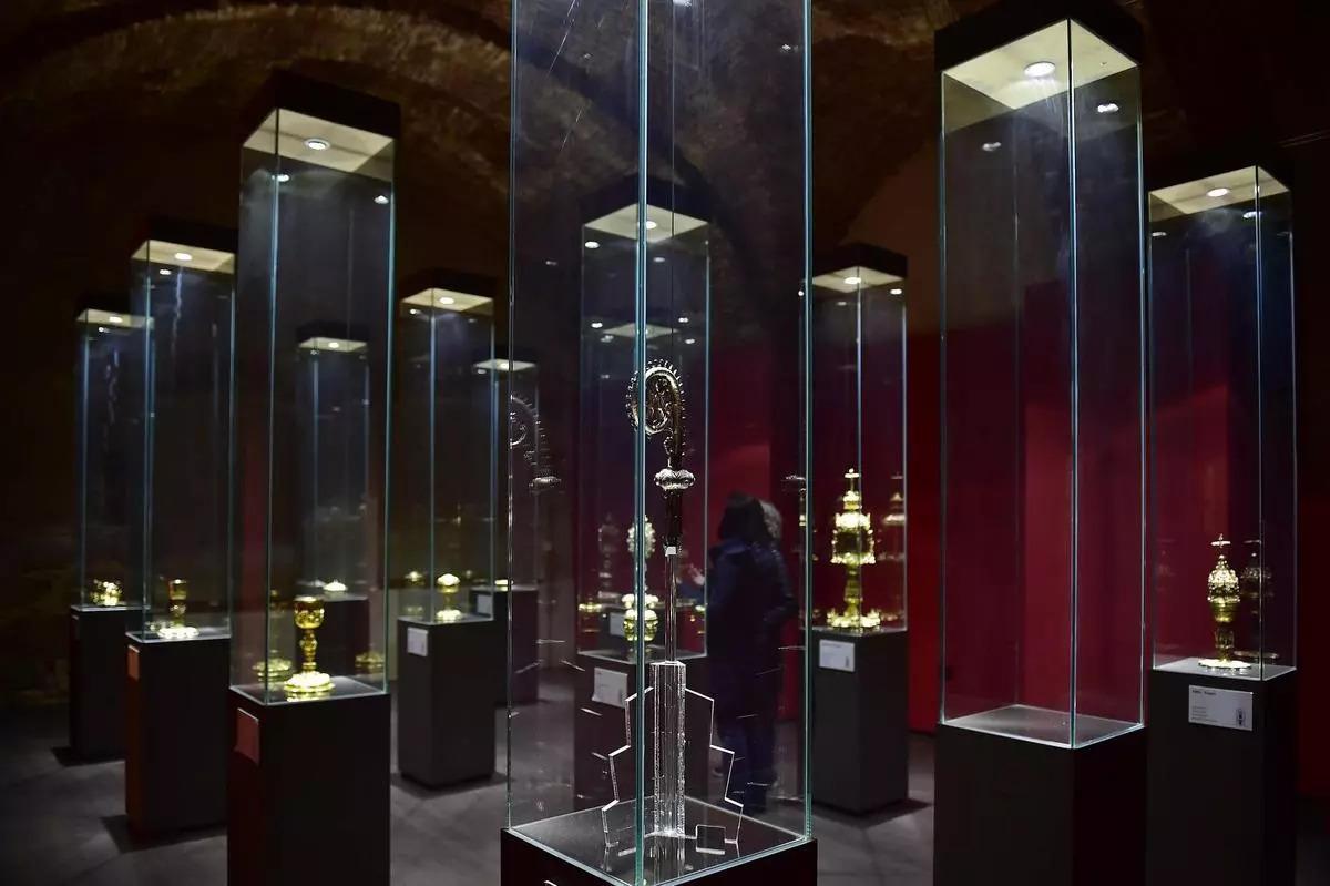 Sala de platería del museo de la catedral de Plasencia, donde se encontraban piezas robadas.
