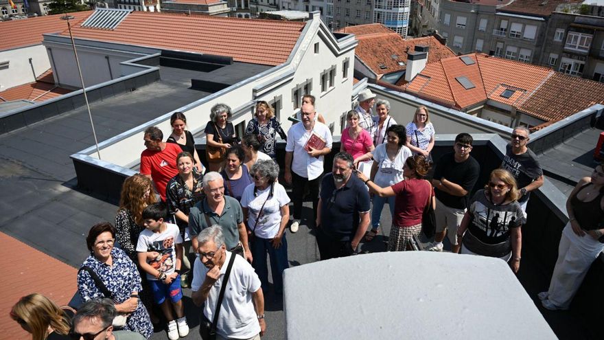 El grupo en la terraza del torreón del institituo.
