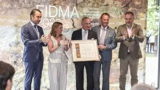 "Asturias no será mejor si no apoyamos a los empresarios", resalta Pablo Junceda al recibir el reconocimiento de las cámaras de comercio y FADE