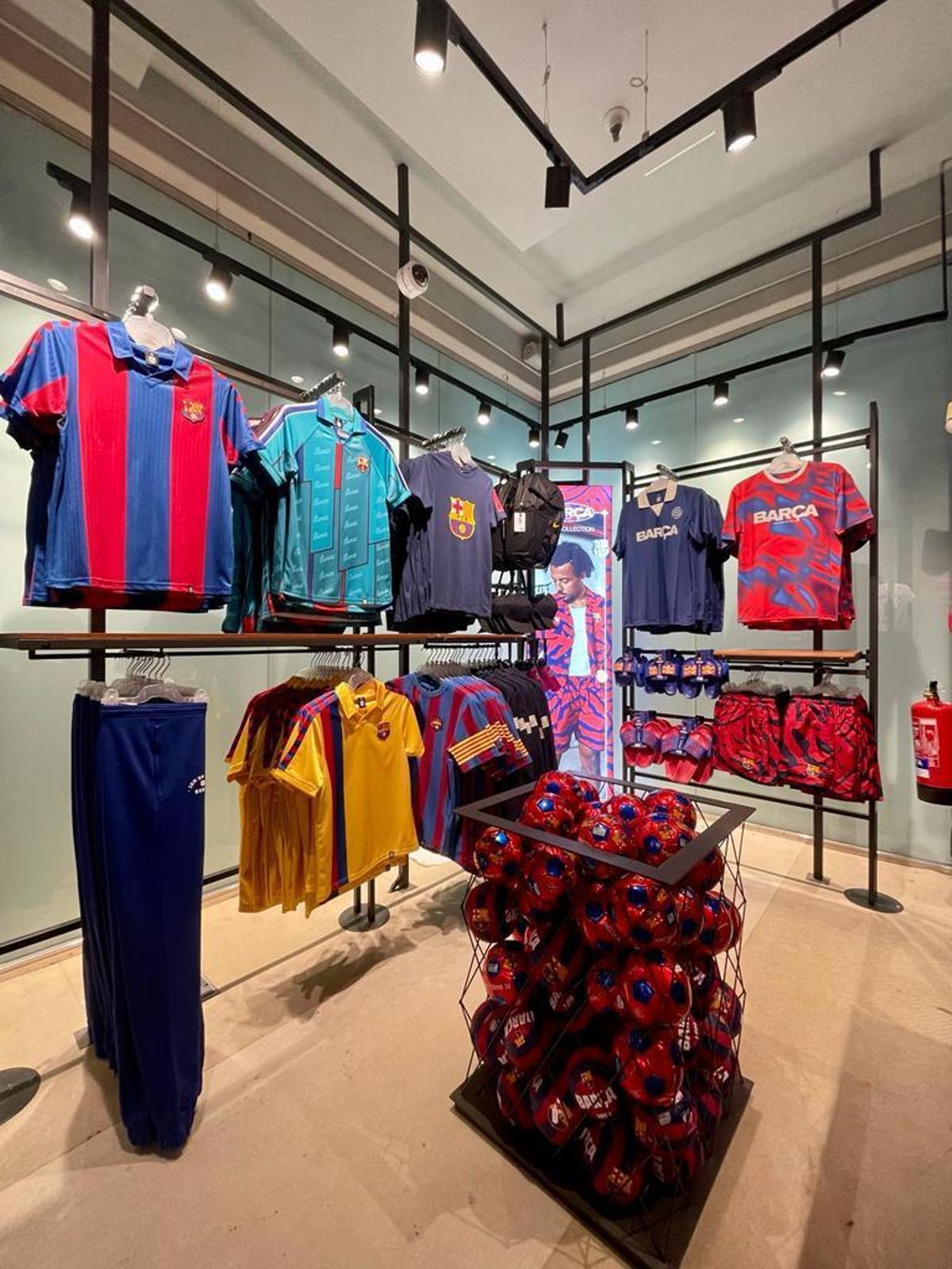 ¡Así luce la rompedora nueva camiseta blanca del Barça!