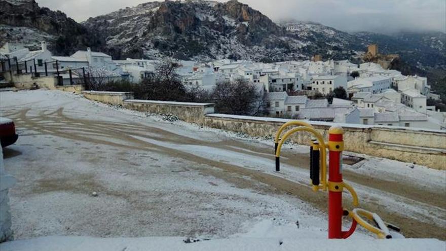 Suspenden las clases en Zuheros por la nieve