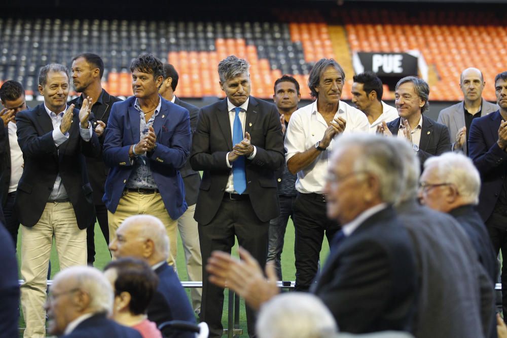 El Valencia rinde homenaje a sus socios más fieles