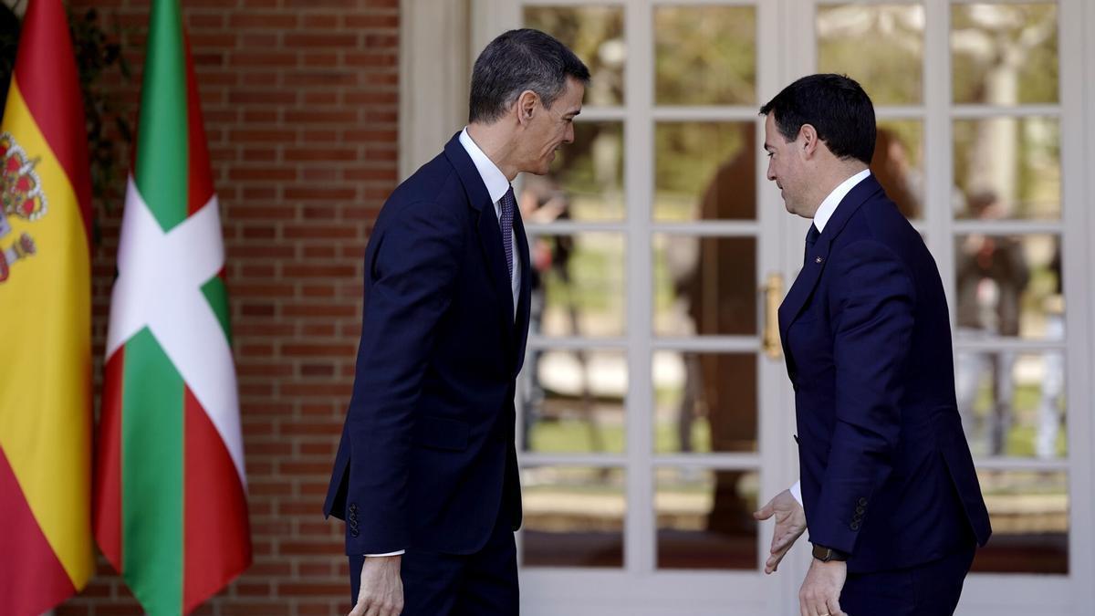 El Gobierno abre una rendija al traspaso de competencias a Euskadi antes del 29N ante la presión del PNV