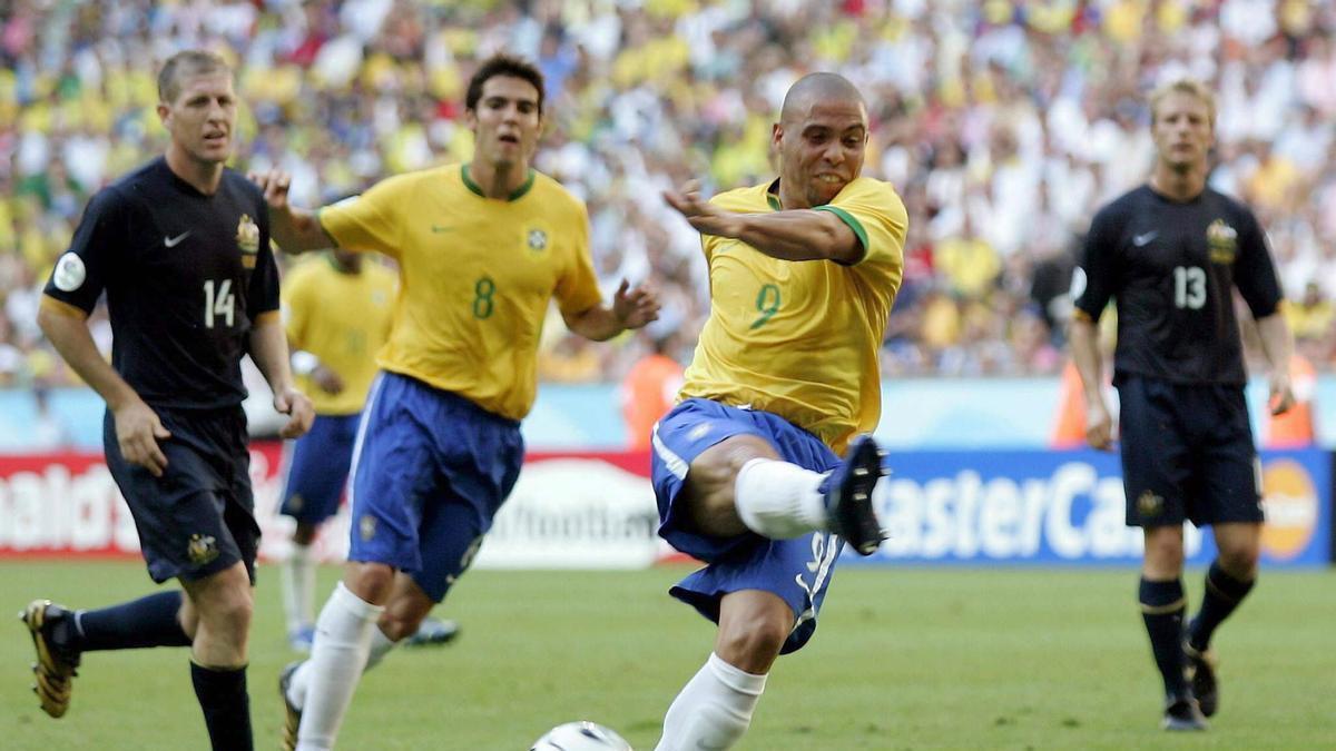 Ronaldo y Kaká en la misma imagen en un partido del Mundial de Alemania 2006