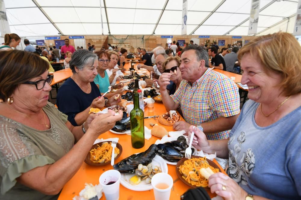 Fiestas gastronómicas en Pontevedra | La Festa do Mar de Combarro se despide satisfaciendo paladares