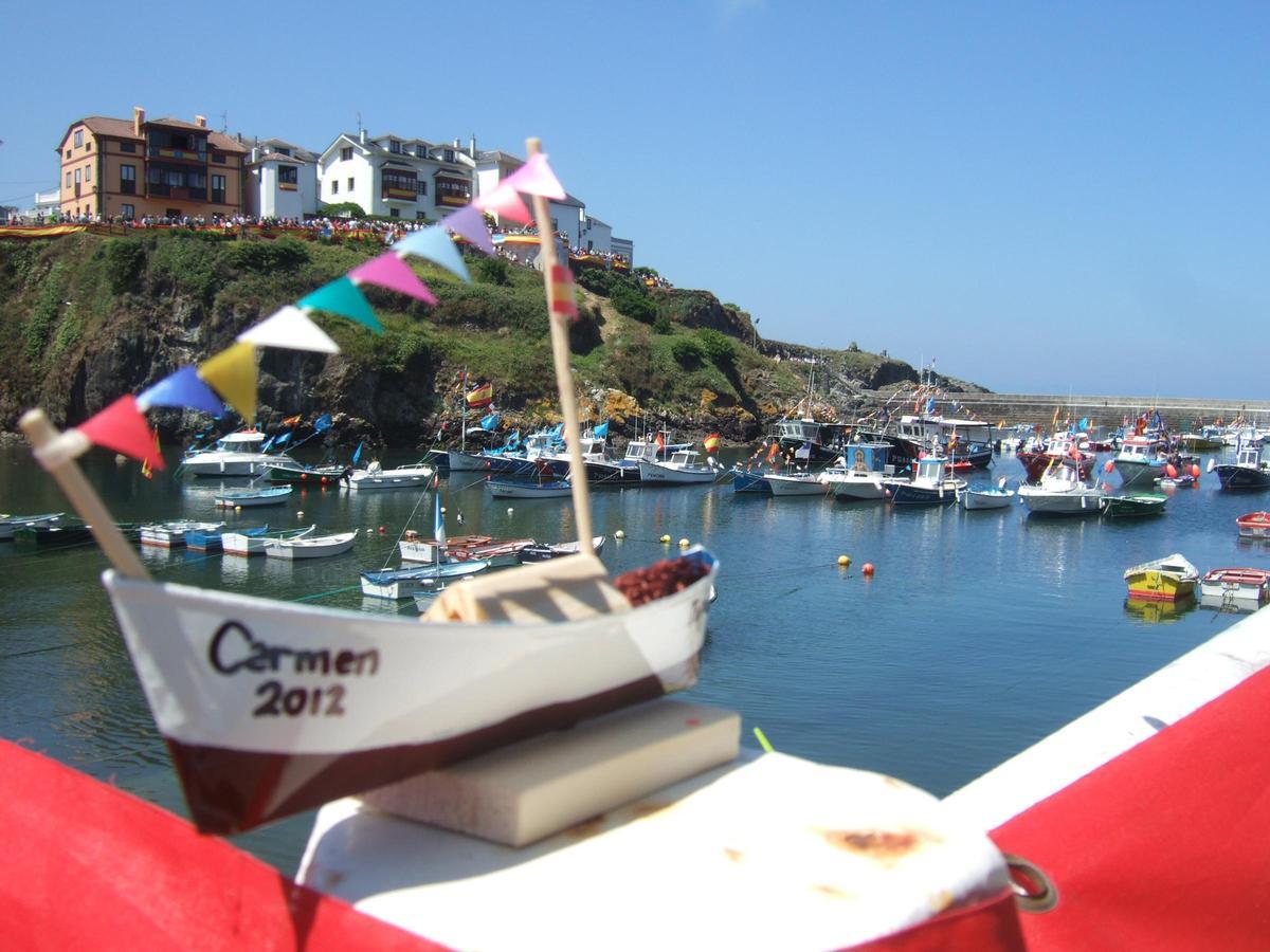 Uno de los barcos de Luis Pérez en el Carmen de 2012.