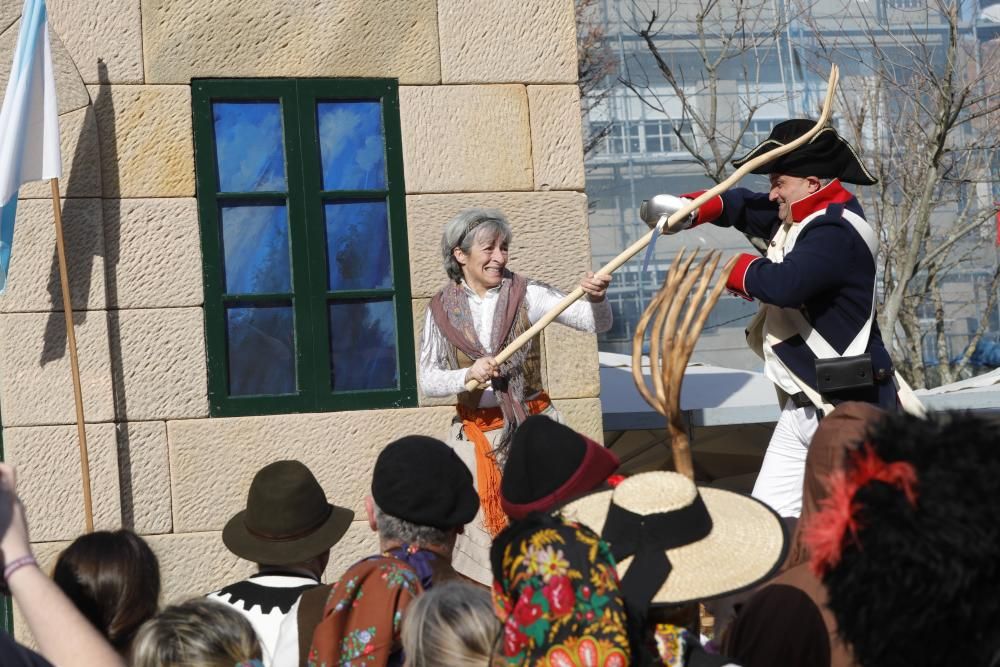 La representación de la expulsión de las tropas invasoras francesas congrega en el casco histórico a miles de personas para disfrutar del broche de oro a un fin de semana de fiesta.