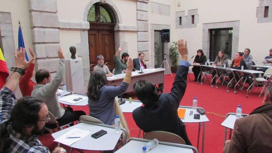 El Pleno del Ayuntamiento de Llanes, en su última reunión.