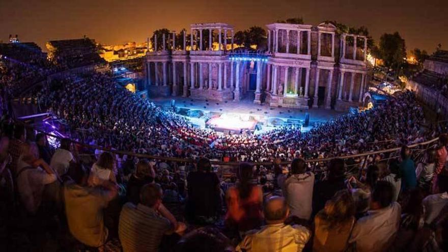 El Festival de Mérida celebra y agradece la concesión de la Medalla de Extremadura 2019