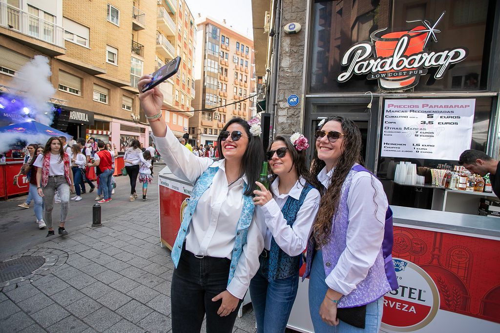 FOTOS | Ambientazo en la calles de Murcia durante el día del Bando