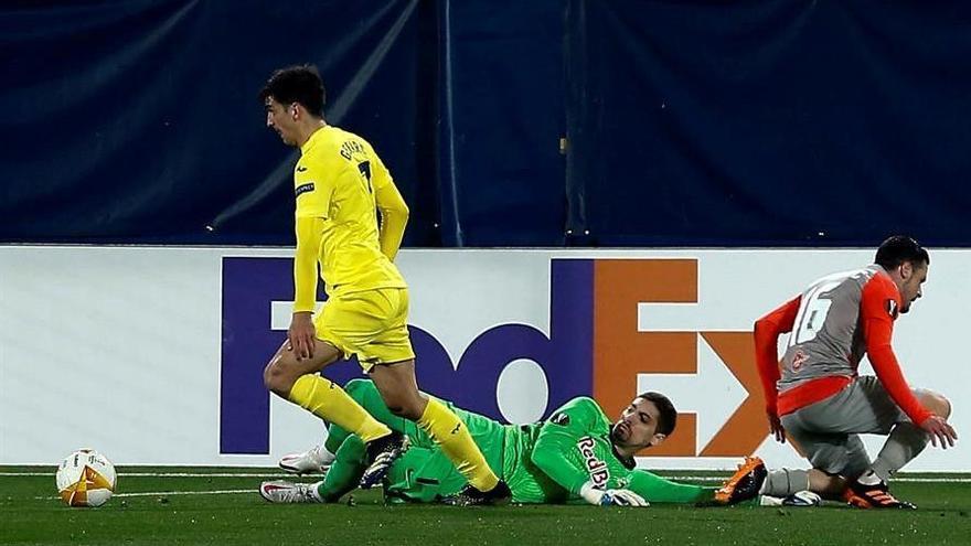 El Villarreal pasa el trámite con poco brillo (2-1)