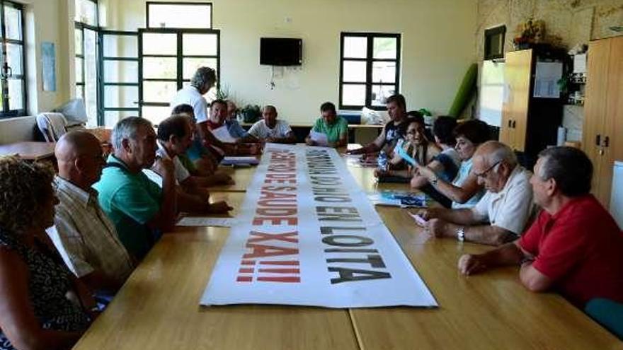 Los colectivos vecinales convocan la protesta de mañana. // G.Núñez