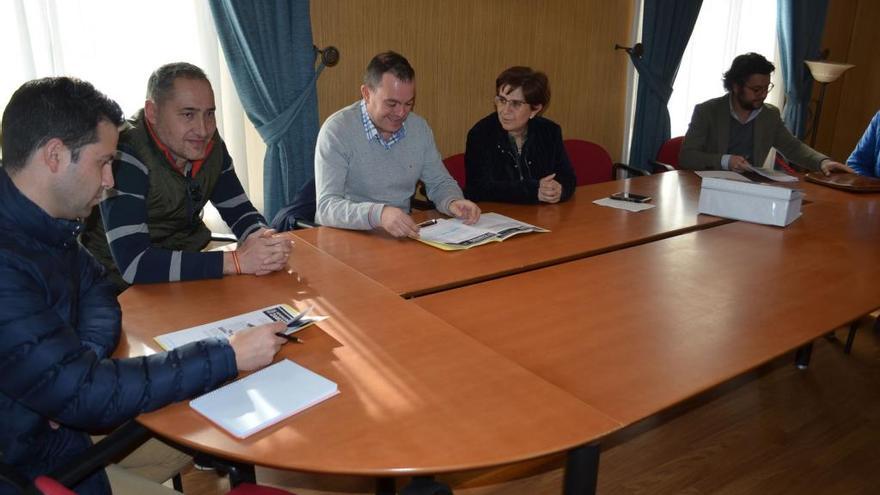 La alcaldesa de San Cristóbal con el presidente de la Diputación.