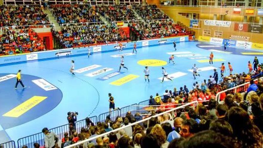 Panorámica del partido España-Argentina disputado en el Polideportivo Ciudad de Elda.