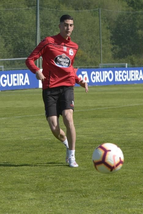 El entrenador del Deportivo, José Luis Martí, destacó que mañana al Zaragoza deberán "quitarle el balón" para tener posibilidades de regresar con una victoria de La Romareda.