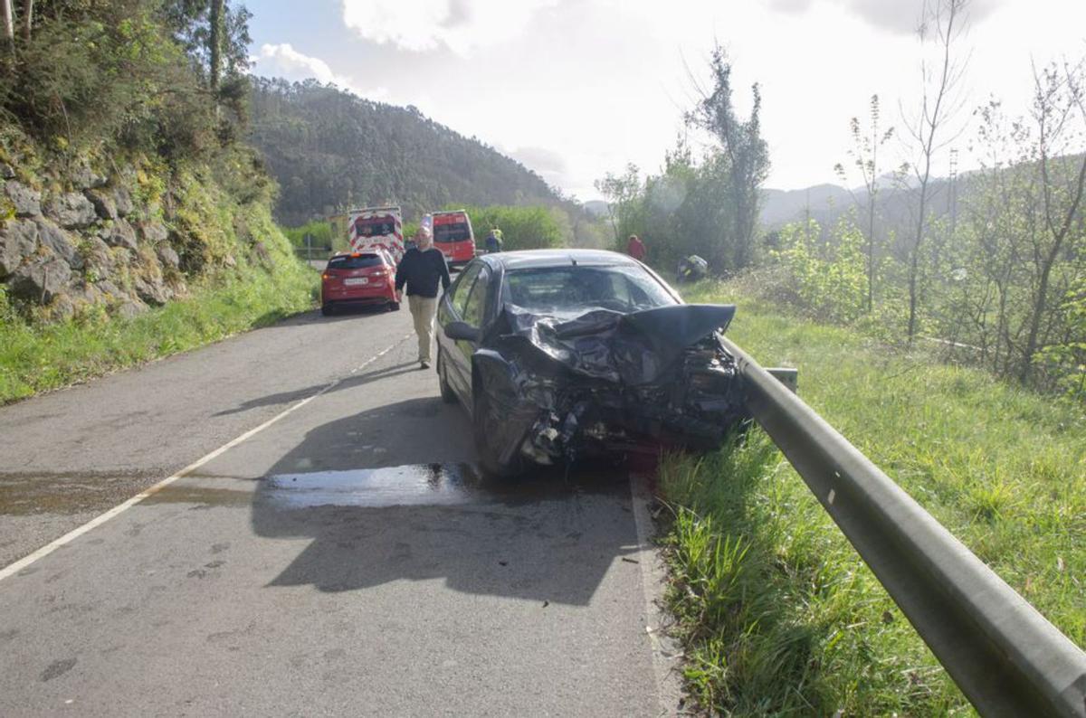 Estado del coche tras el accidente. | Roberto Menéndez