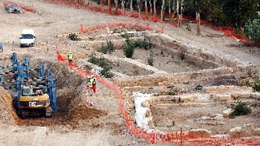 El hallazgo de nuevos restos paraliza el túnel del balcón de San Lázaro