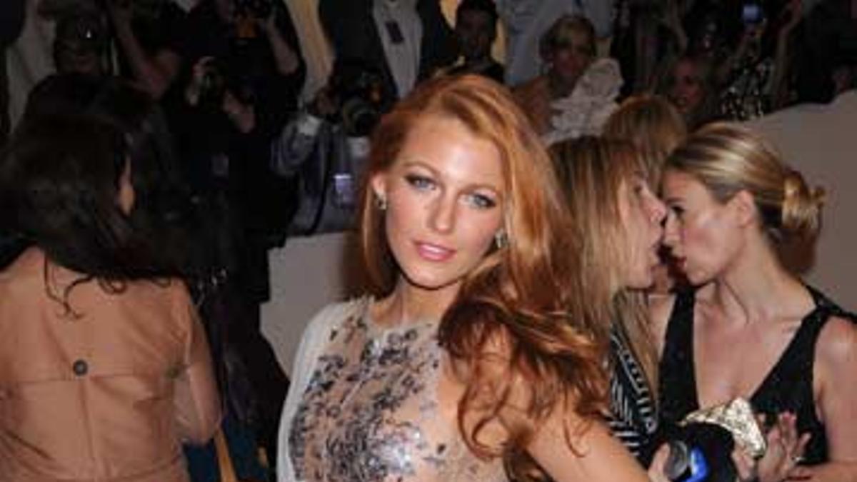 Blake Lively espectacular en los MET