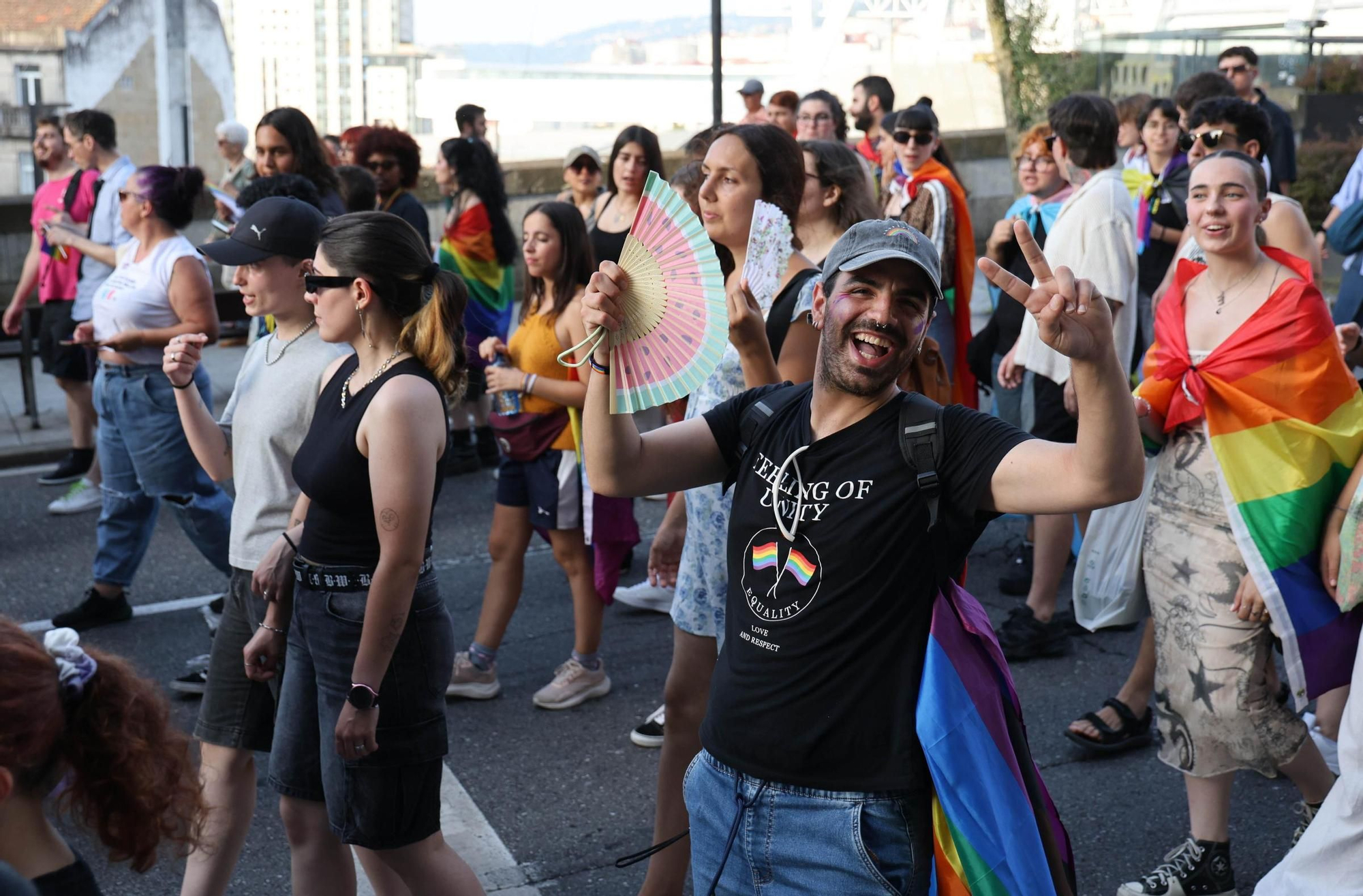 Una multitudinaria marcha celebra el Orgullo más colectivo en Vigo