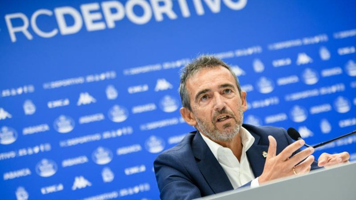 El presidente Álvaro García Diéguez, en un momento de la rueda de prensa. |  // ARCAY/ROLLER AGENCIA