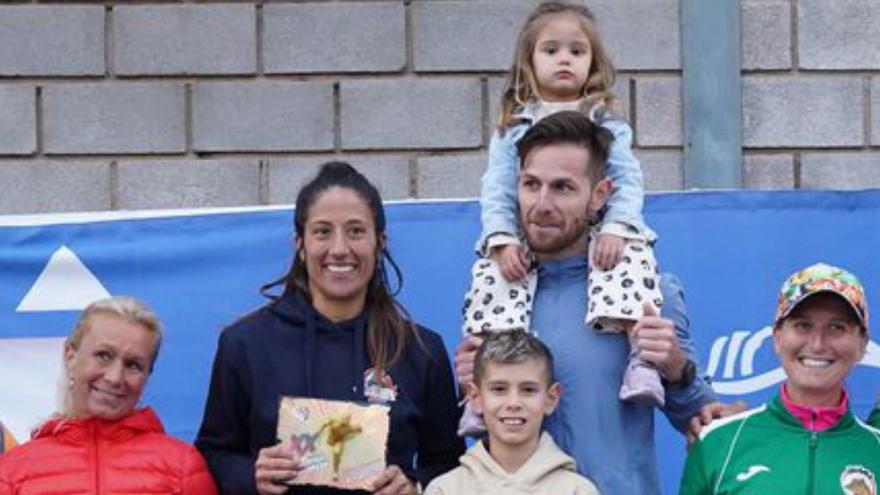Los ganadores, en el centro