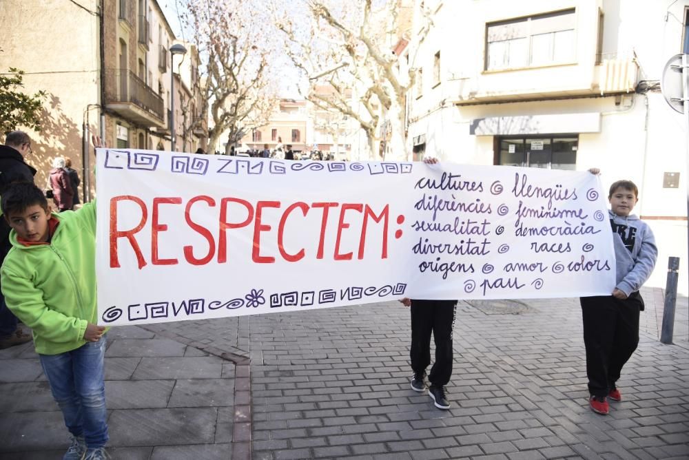 Balsareny rebutja amb cultura popular les accions