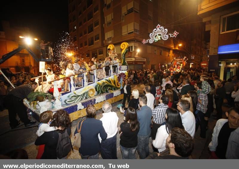 GALERÍA DE FOTOS -- Onda despide sus fiestas con un gran desfile de carrozas