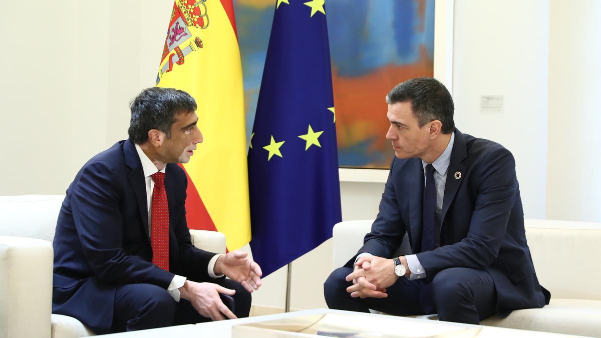 Pedro Sánchez, ha mantenido esta mañana un encuentro con el consejero delegado de GlobalLogic, Nitesh Banga