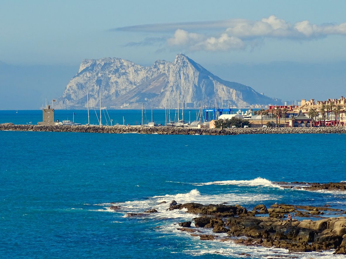 Vista del peñón desde la bahía
