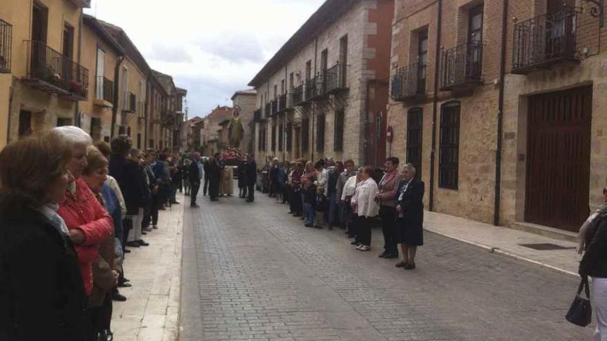 La Asociación de la Medalla Milagrosa celebra el Rosario de la Aurora