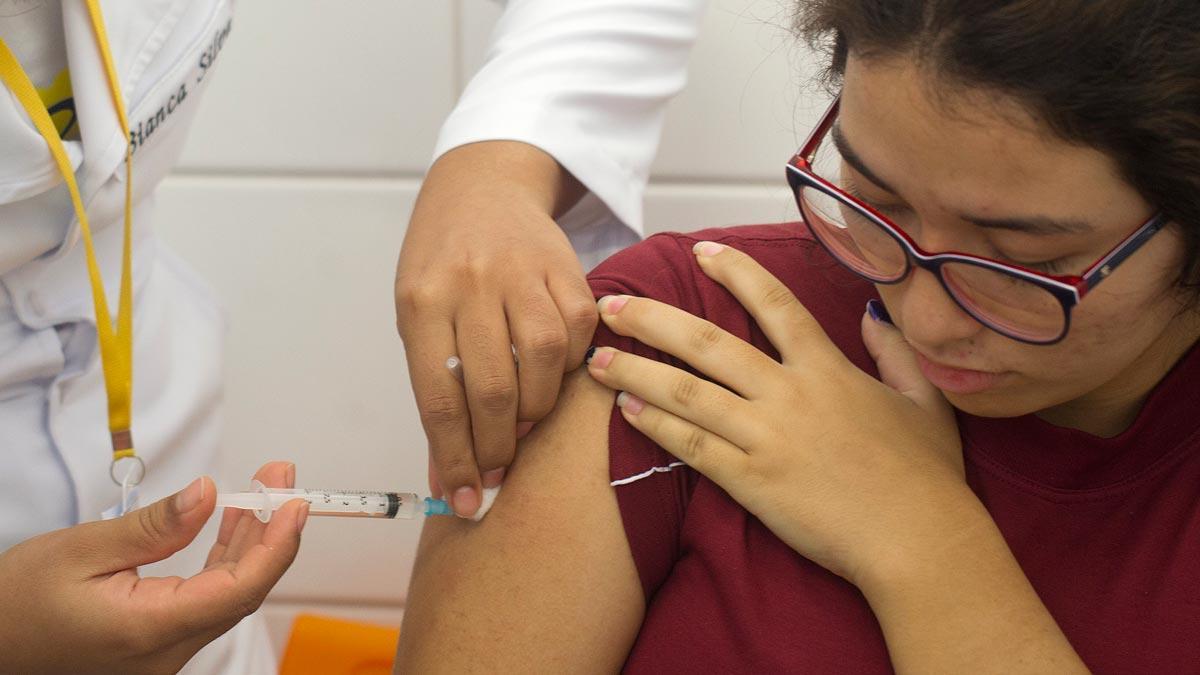 Sanidad constata que se han puesto menos vacunas desde el mes de marzo.