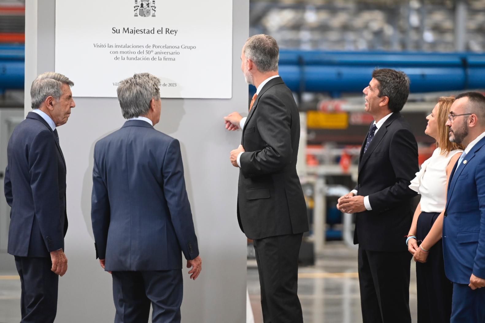 El rey Felipe VI visita Porcelanosa para conmemorar su 50 aniversario