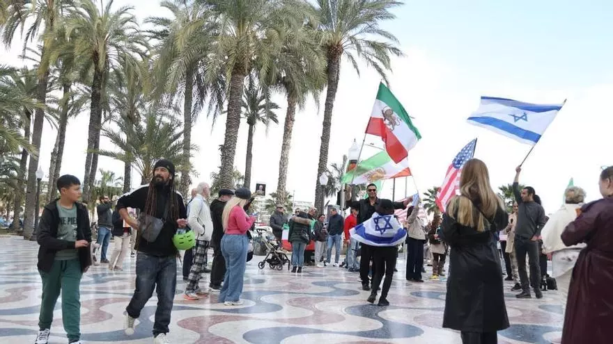 Alicante se moviliza por la guerra de Irán en la Explanada