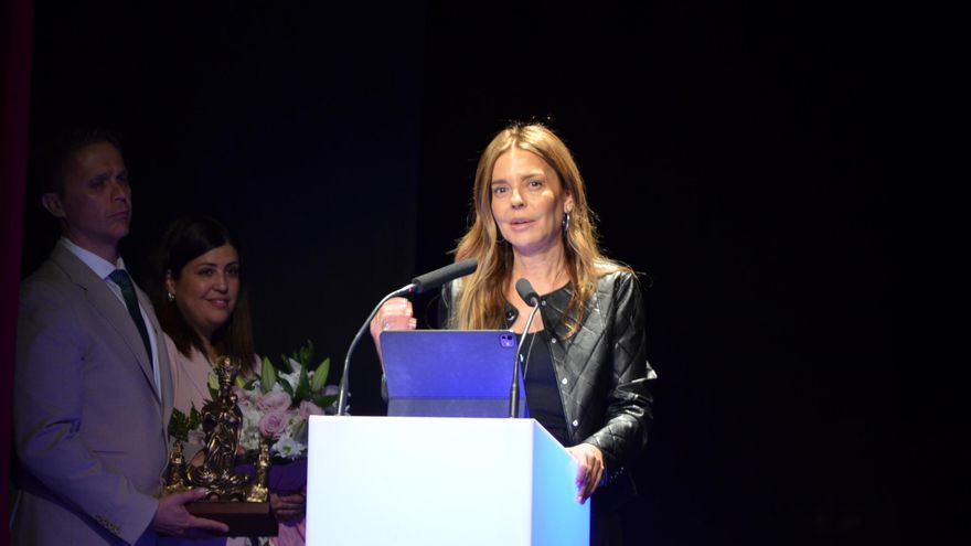 GALA DE LA VEGUILLA EN BENAVENTE | Laura Fernández Espeso: &quot;Esto lo vivo como un homenaje a mis padres, a Sisita y Domingo&quot;