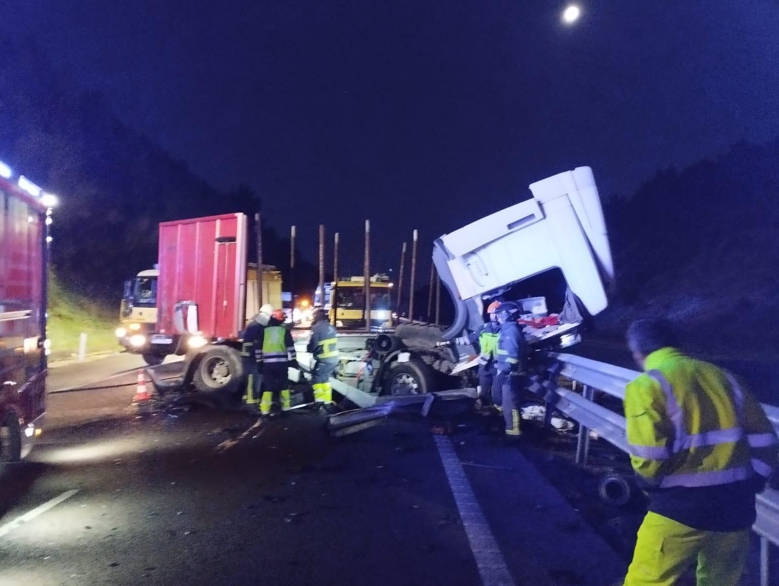 Accidente en la Autovía del Cantábrico